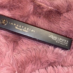 Anastasia Liquid Lipstick “Catnip”